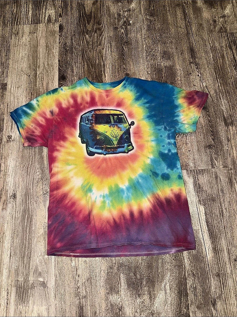 Volkswagen Bus Tie Dye Graphic T-Shirt Boys Large Blue & Red